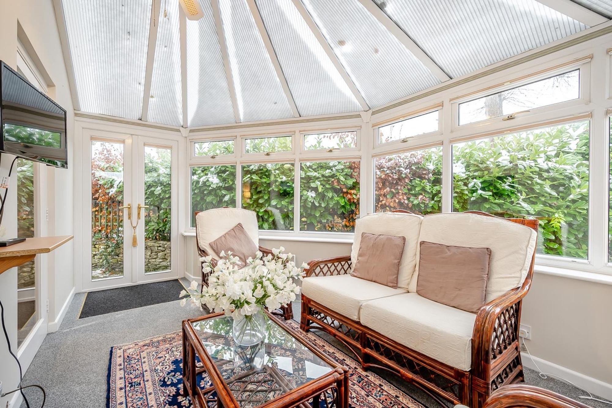 Elvington Cottage - Family-Friendly Cheerful House At The Heart Of The Cotswolds 水上伯顿 外观 照片
