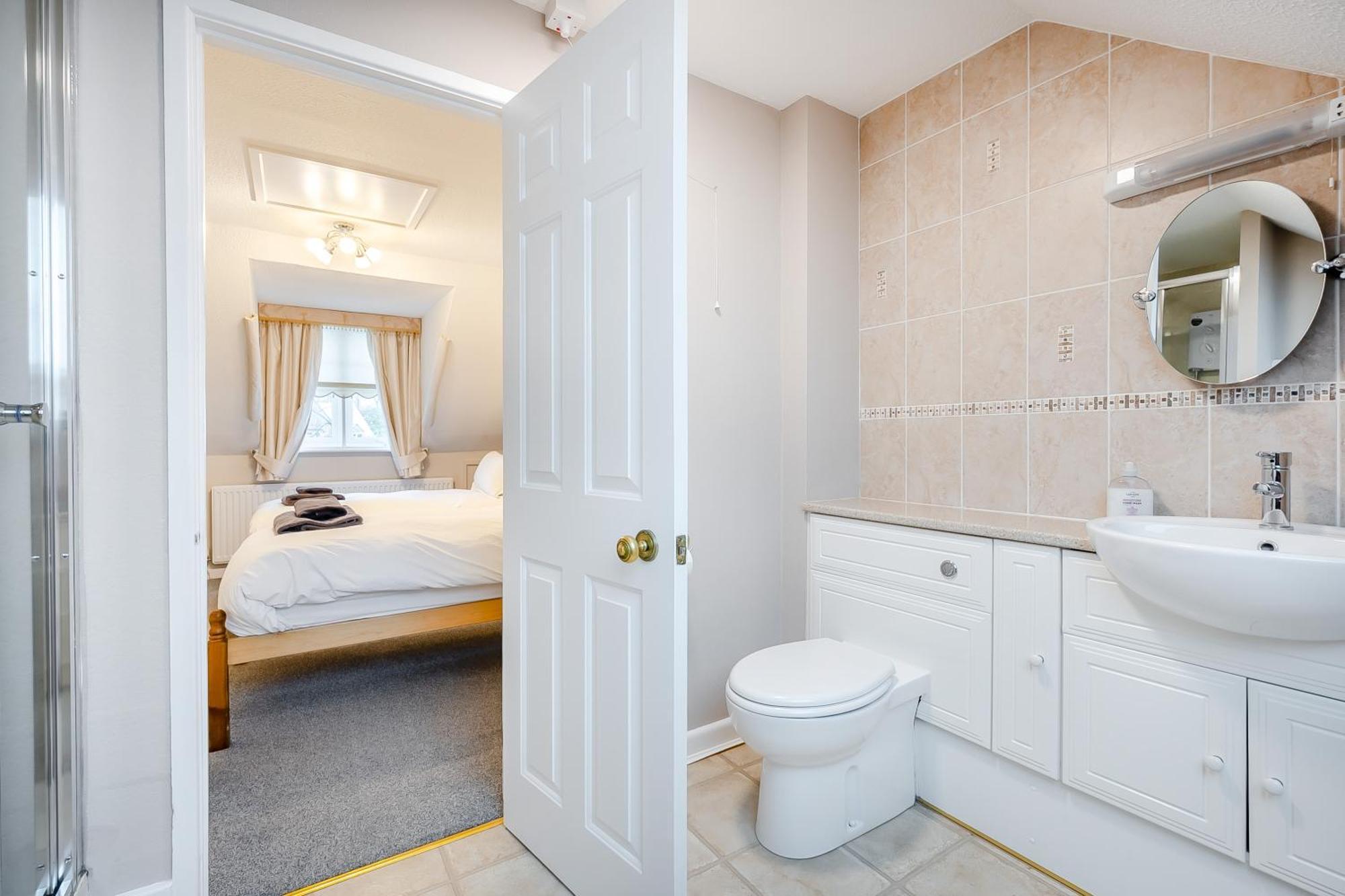 Elvington Cottage - Family-Friendly Cheerful House At The Heart Of The Cotswolds 水上伯顿 外观 照片